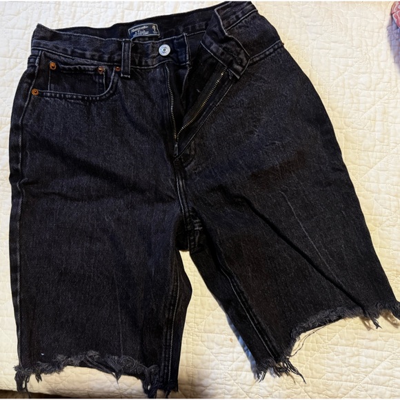 Abercrombie and Fitch High-rise Jean Shorts Black - Picture 1 of 4